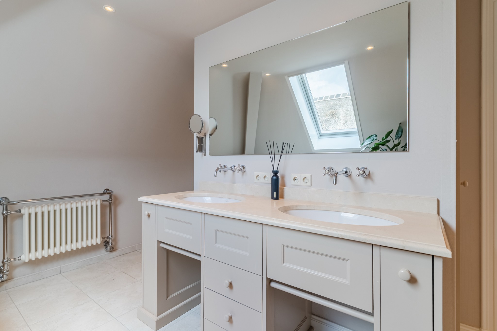 Diepe Vaart 25, Geldrop